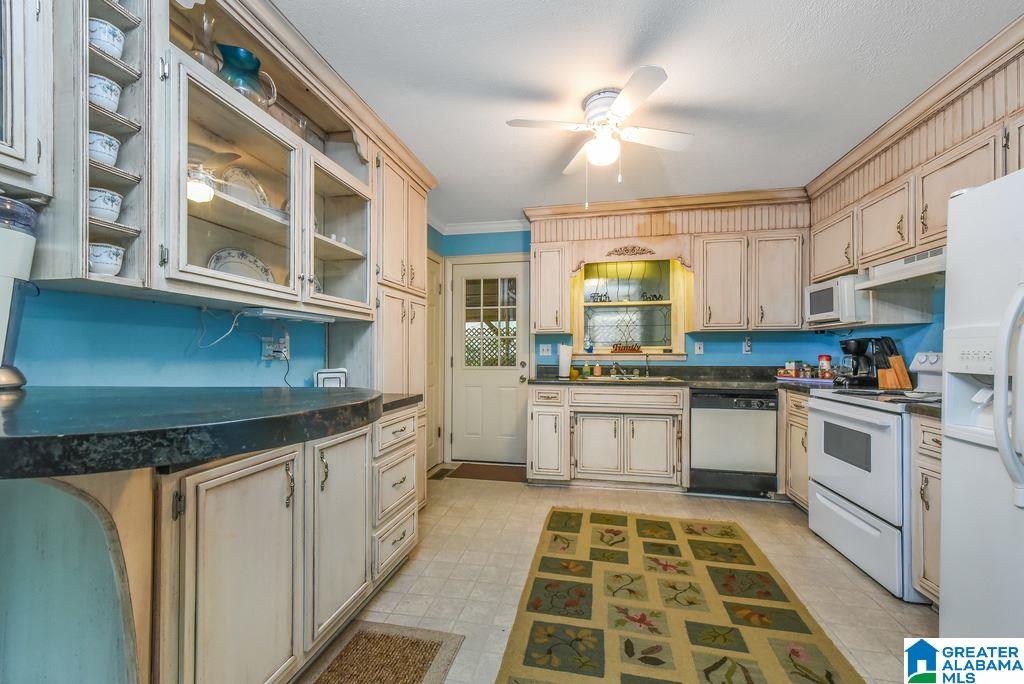 15 Clearwater Point Road Cropwell, AL 35054 - Photo 4 of 32