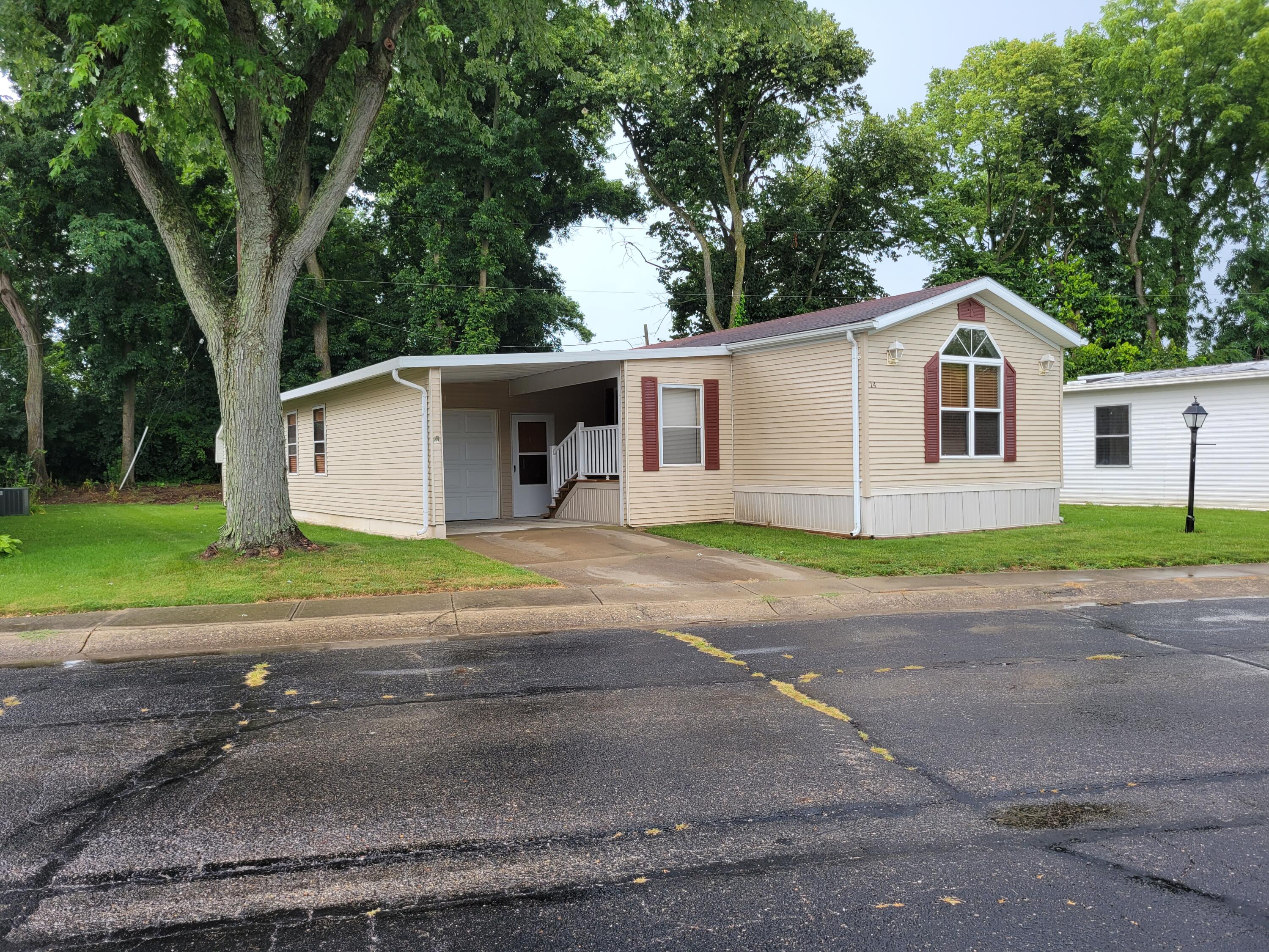 14 Sunset Drive Springfield, OH 45504 - Photo 2 of 22