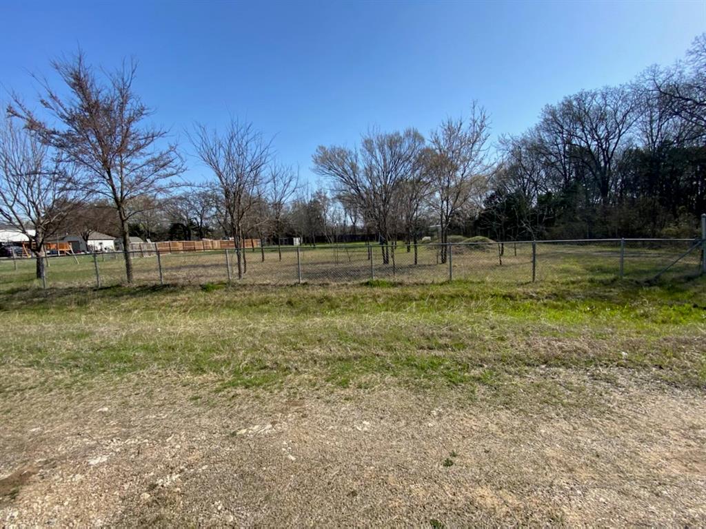 12517 Windfall Circle Dallas, TX 75253 - Photo 6 of 6 a view of outdoor space with trees