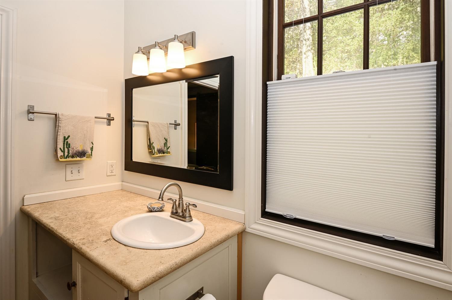 160 Goethe Street Cincinnati, OH 45202 - Photo 20 of 28