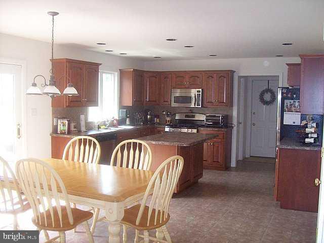7063 Beaver Spring Road Harrisburg, PA 17111 - Photo 6 of 9 Gallery Image 6
