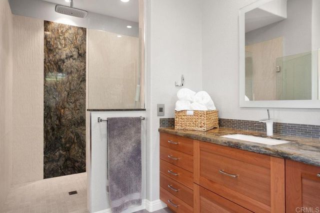 $2,400,000 | 3523 Corte Esperanza, Carlsbad, CA 92009