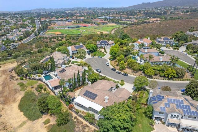 $2,400,000 | 3523 Corte Esperanza, Carlsbad, CA 92009