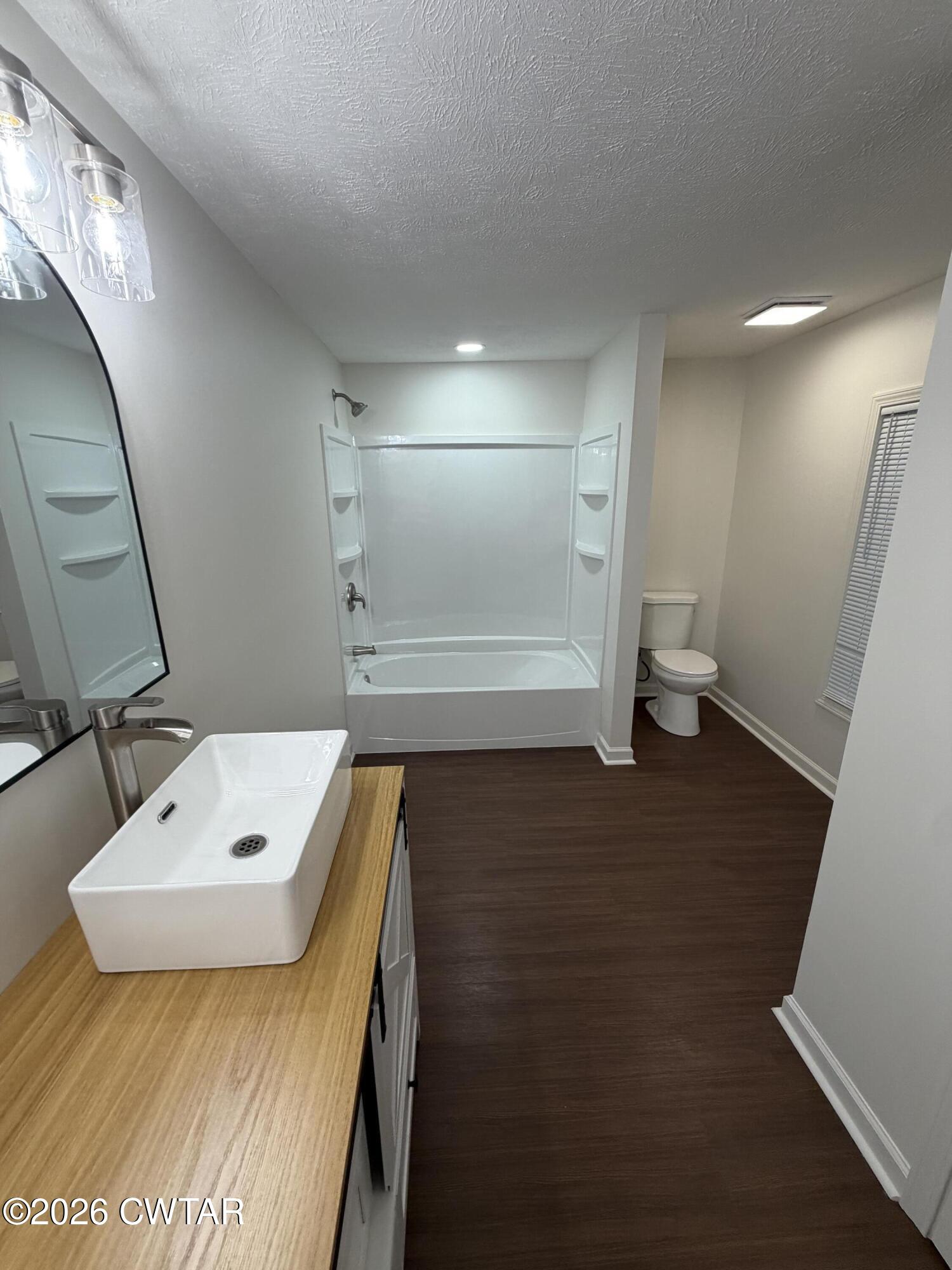 557 Lower Brownsville Road Jackson, TN 38301 - Photo 14 of 20 Primary Bath