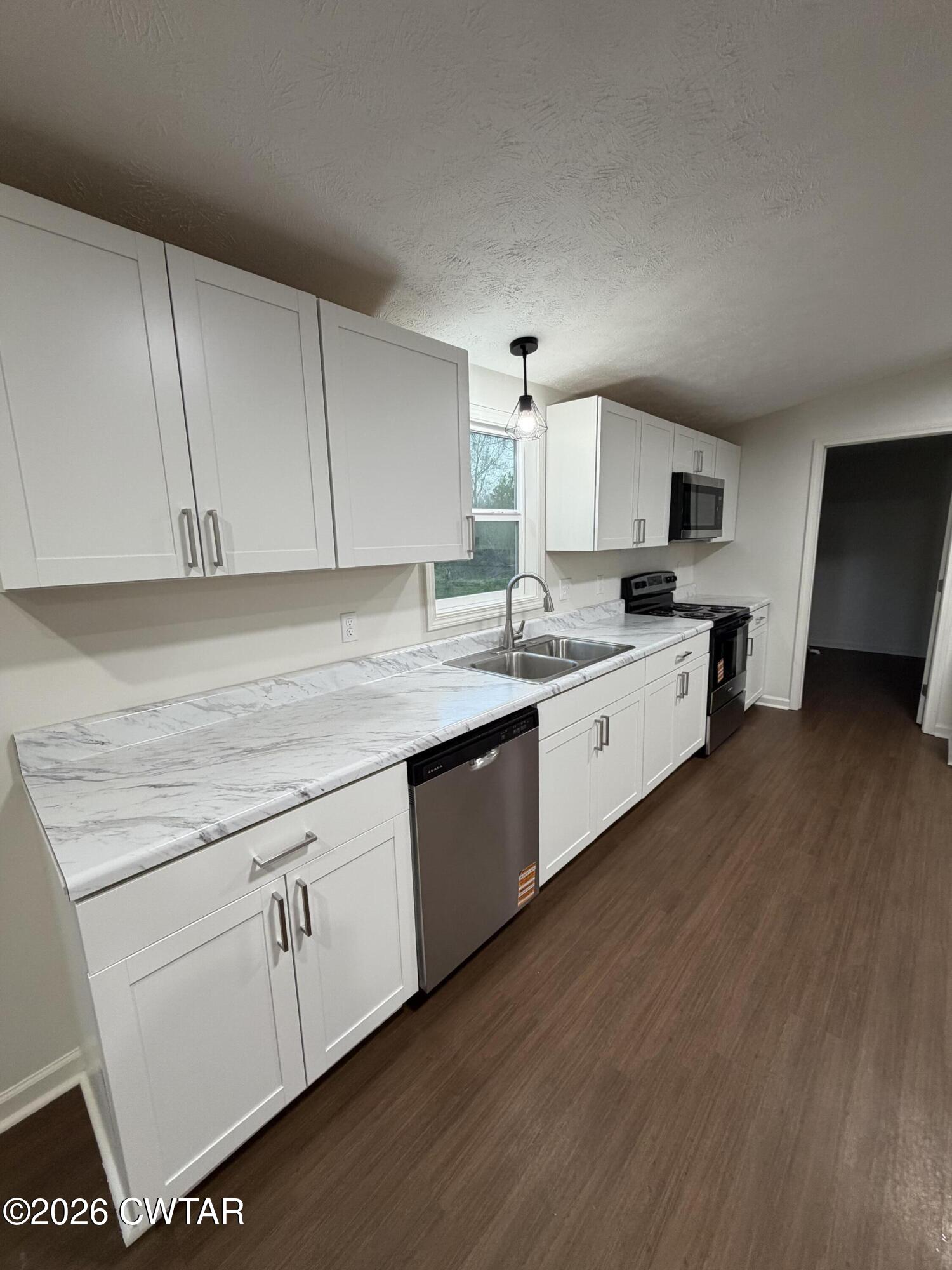 557 Lower Brownsville Road Jackson, TN 38301 - Photo 10 of 20 Kitchen