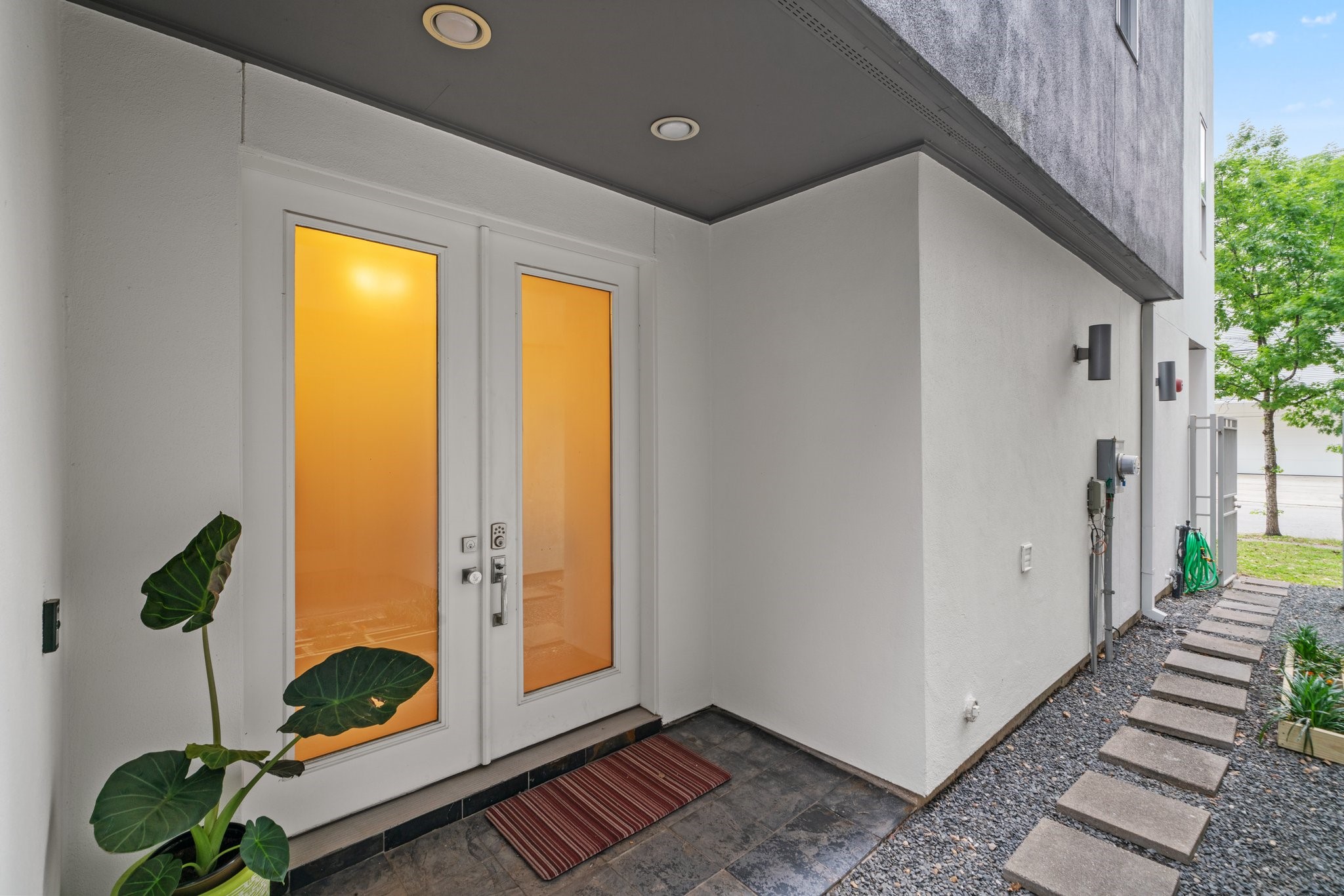 1804 Prospect Street Houston, TX 77004 - Photo 5 of 49 So nice to be home after a short commute!