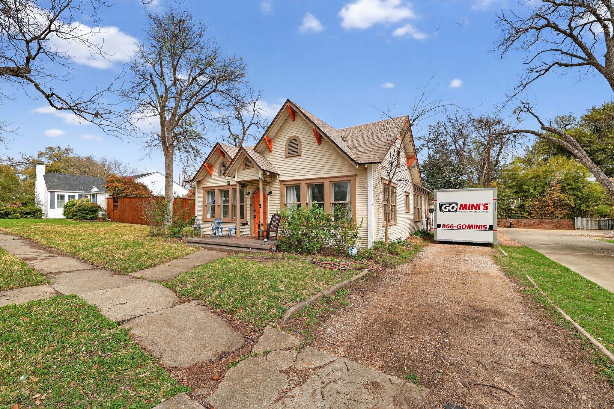 1017 North 11th Street Temple, TX 76501 - Photo 2 of 25 a view of a house with a yard and potted plants