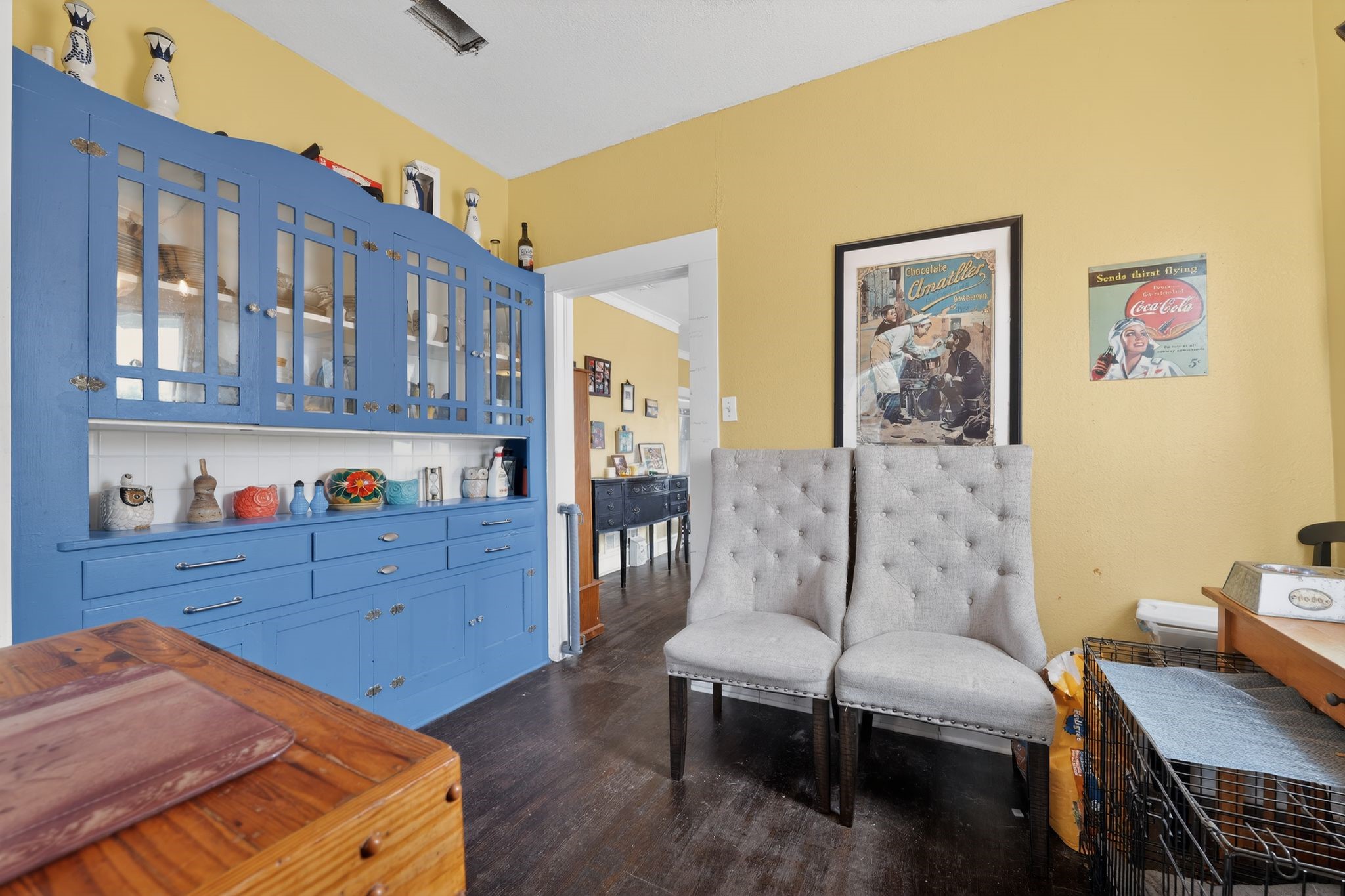 1017 North 11th Street Temple, TX 76501 - Photo 7 of 25 a bed room with a bed and a table