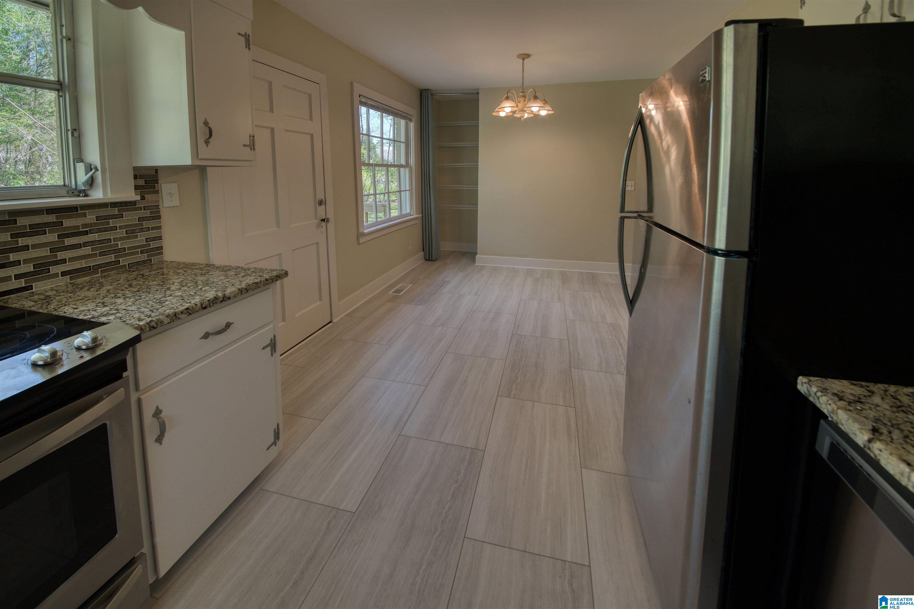 3939 Woodhaven Road Birmingham, AL 35244 - Photo 9 of 27