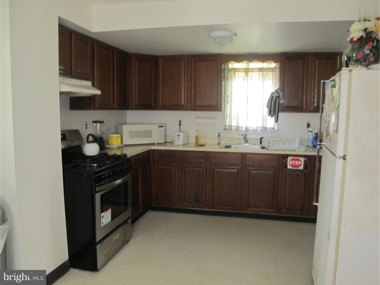 217 Simpson Road Ardmore, PA 19003 - Photo 6 of 19