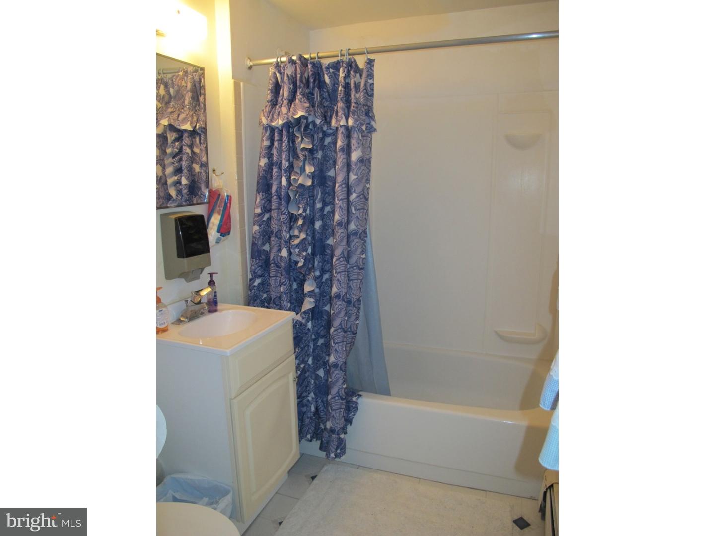 217 Simpson Road Ardmore, PA 19003 - Photo 9 of 19