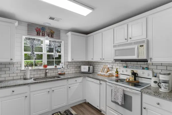 $2,500 | 161 Barclay Drive, Myrtle Beach, SC 29579