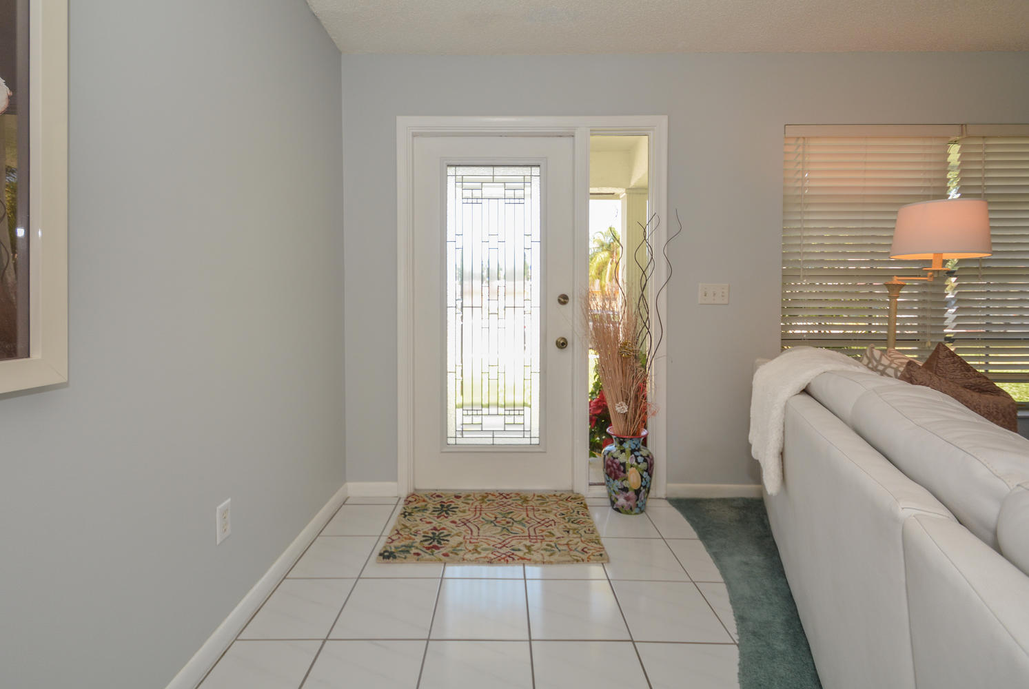 22112 Acapulco Court Boca Raton, FL 33428 - Photo 4 of 31 Foyer