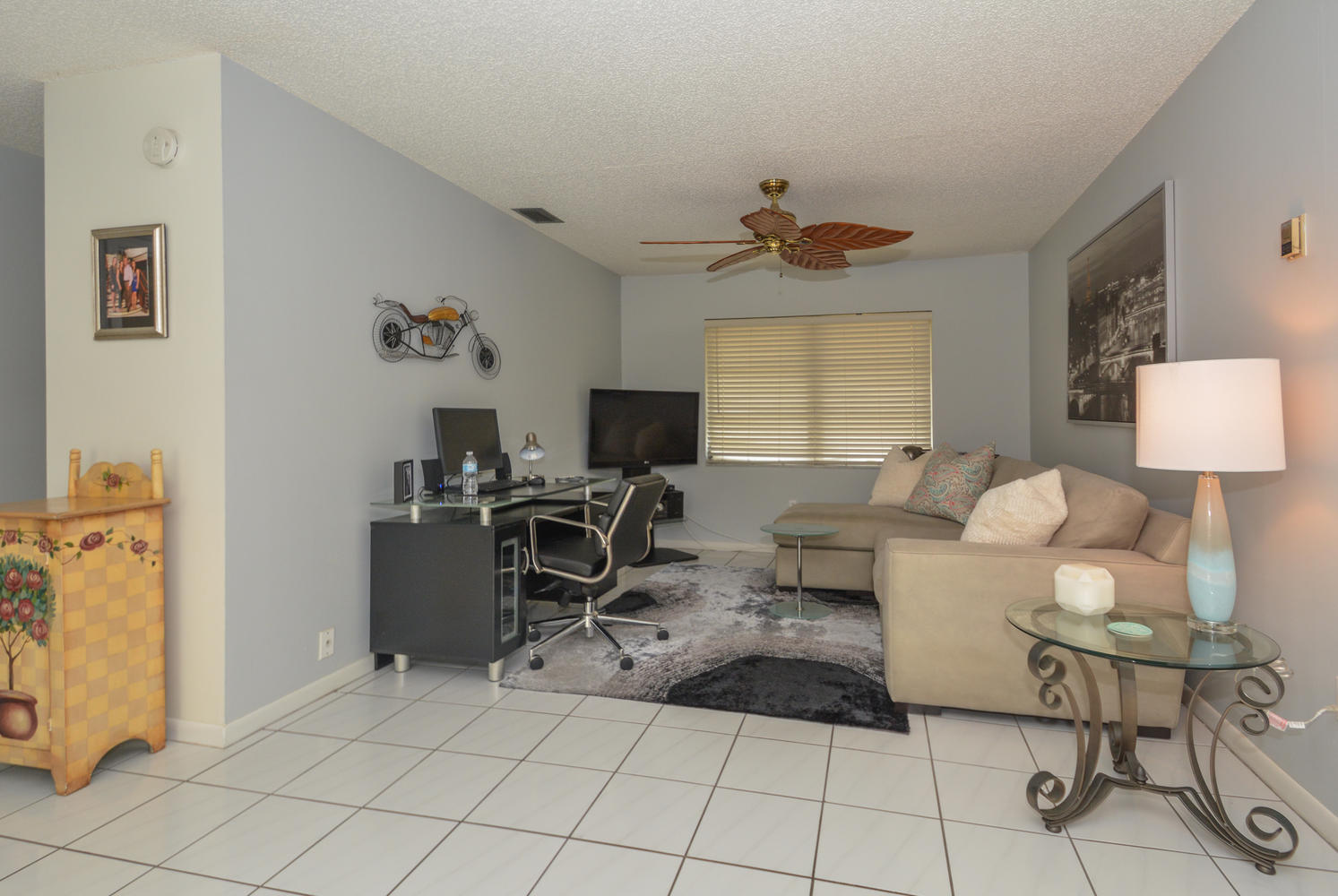 22112 Acapulco Court Boca Raton, FL 33428 - Photo 8 of 31 Family Room