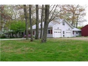 38 Keewaydin Road Wolfeboro, NH 03894 - Photo 2 of 7