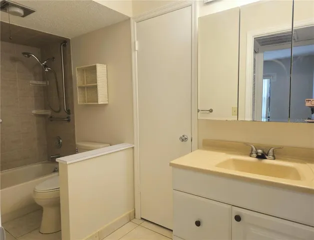 $1,650 | 1285 Mission Hills Boulevard, Unit 36B, Clearwater, FL 33759