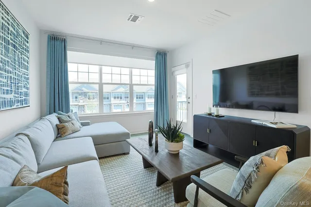 $5,150 | 2308 Lucy Court, Unit 2308, Pearl River, NY 10965