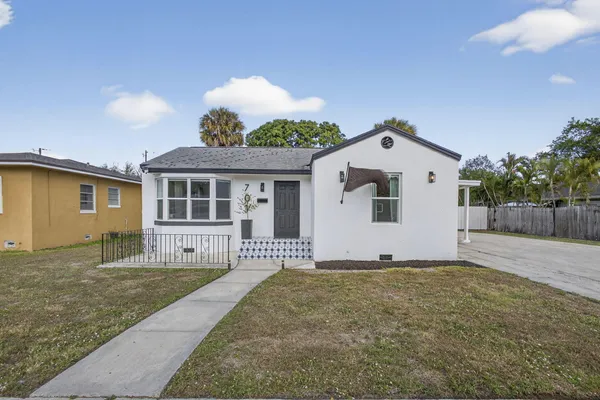 $3,825 | 701 37th Street, West Palm Beach, FL 33407
