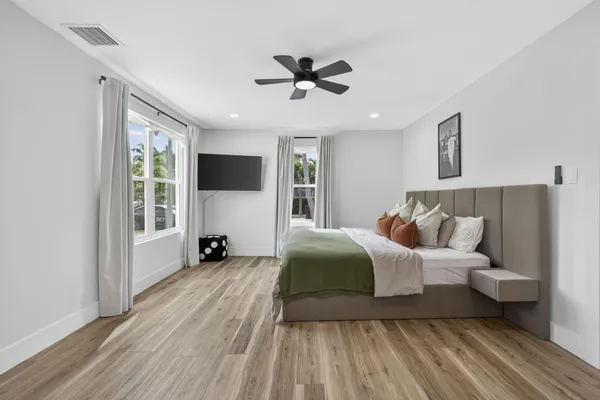 $3,825 | 701 37th Street, West Palm Beach, FL 33407