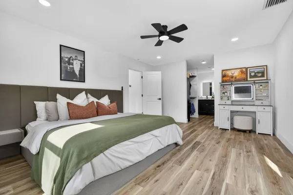 $3,825 | 701 37th Street, West Palm Beach, FL 33407