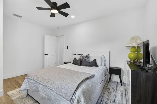 $3,825 | 701 37th Street, West Palm Beach, FL 33407