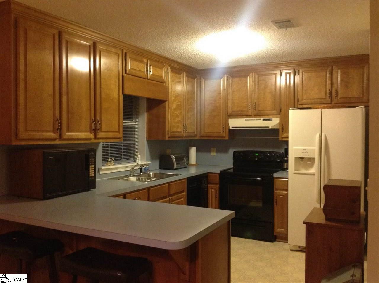 141 Hillbrook Road Laurens, SC 29360 - Photo 3 of 16 Gallery Image 3