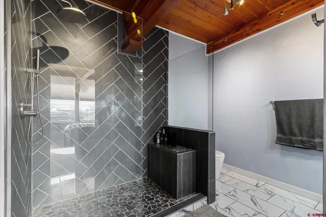 a view of walk in closet