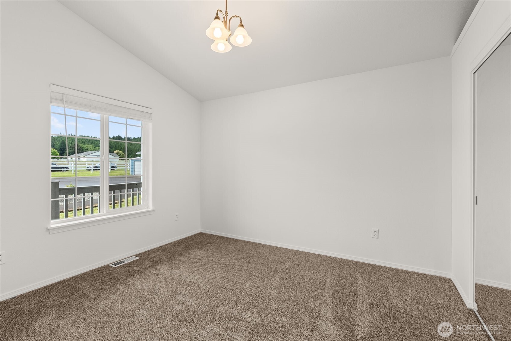 5 Martin Lane Raymond, WA 98577 - Photo 18 of 40