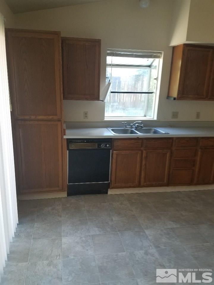 6210 Chesterfield Lane Reno, NV 89523 - Photo 6 of 12 Photo 6