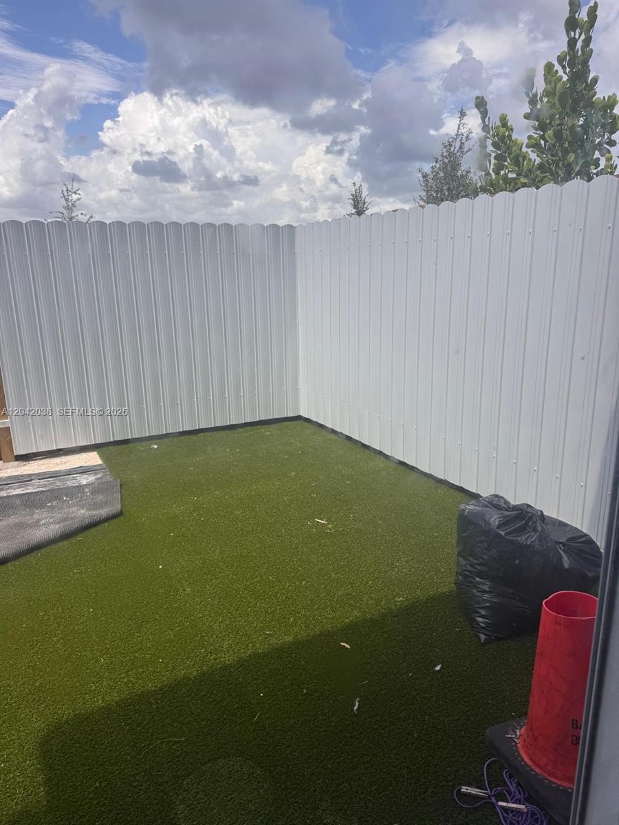 2444 Southeast 29th Street Homestead, FL 33035 - Photo 13 of 14