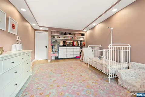 $549,000 | 1 Claridge Drive, Unit 111, Verona, NJ 07044