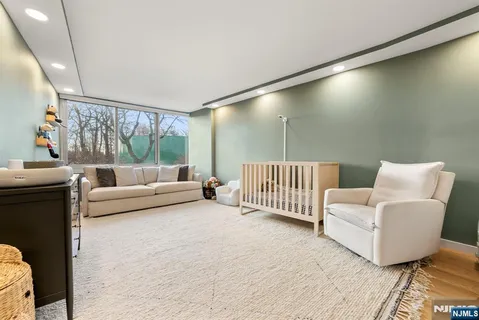 $549,000 | 1 Claridge Drive, Unit 111, Verona, NJ 07044