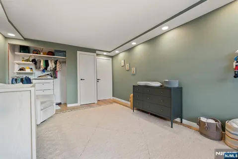 $549,000 | 1 Claridge Drive, Unit 111, Verona, NJ 07044