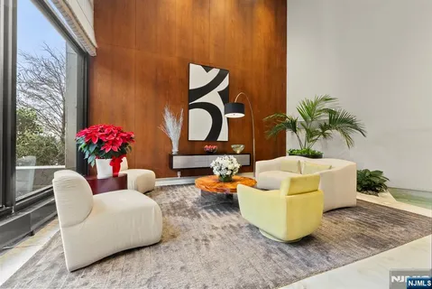$549,000 | 1 Claridge Drive, Unit 111, Verona, NJ 07044