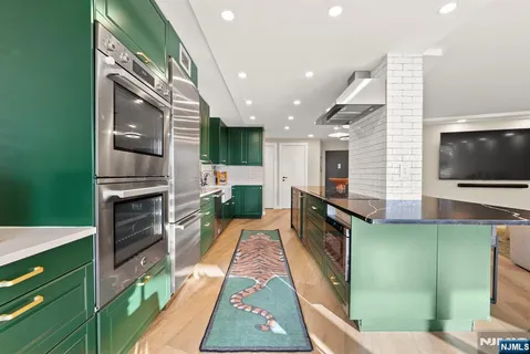 $549,000 | 1 Claridge Drive, Unit 111, Verona, NJ 07044