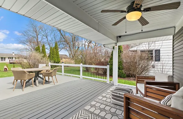$350,000 | 639 Braeburn Road, East Dundee, IL 60118