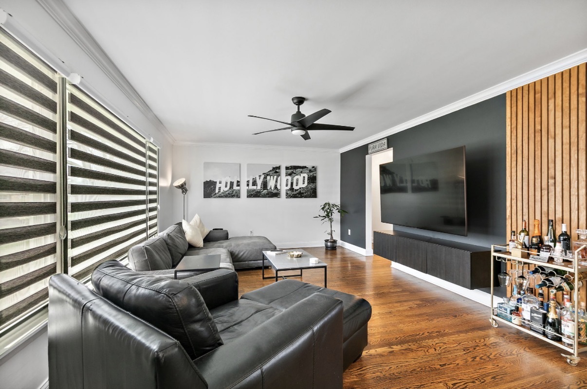 639 Braeburn Road East Dundee, IL 60118 - Photo 4 of 22