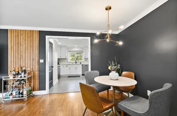 $350,000 | 639 Braeburn Road, East Dundee, IL 60118