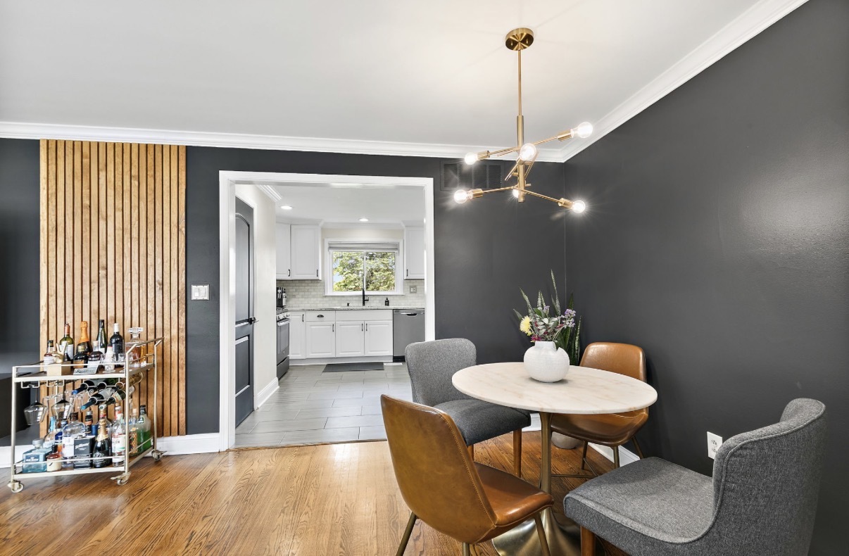 639 Braeburn Road East Dundee, IL 60118 - Photo 5 of 22