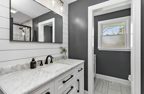 $350,000 | 639 Braeburn Road, East Dundee, IL 60118