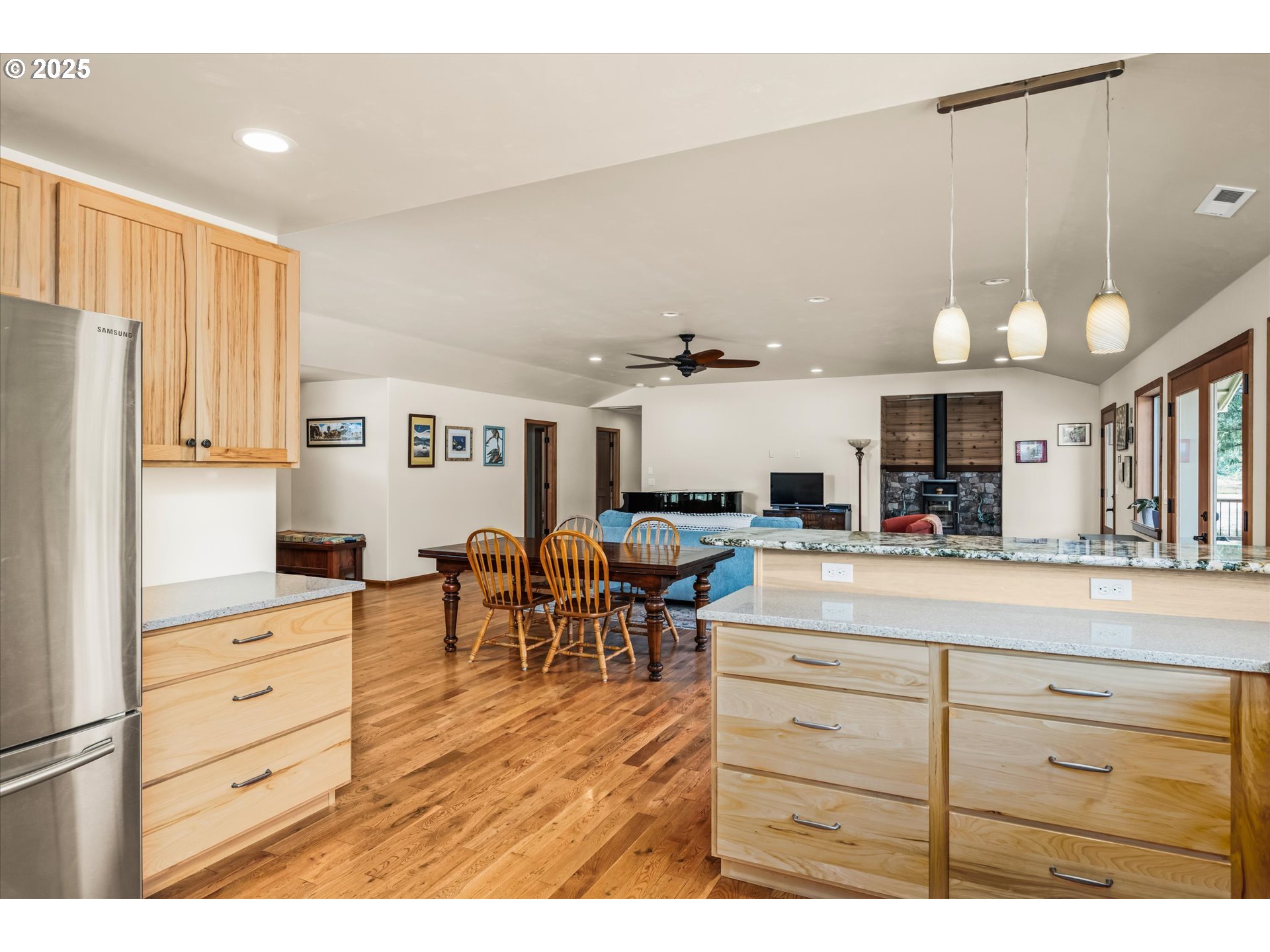 37381 Riverside Drive Pleasant Hill, OR 97455 - Photo 12 of 48