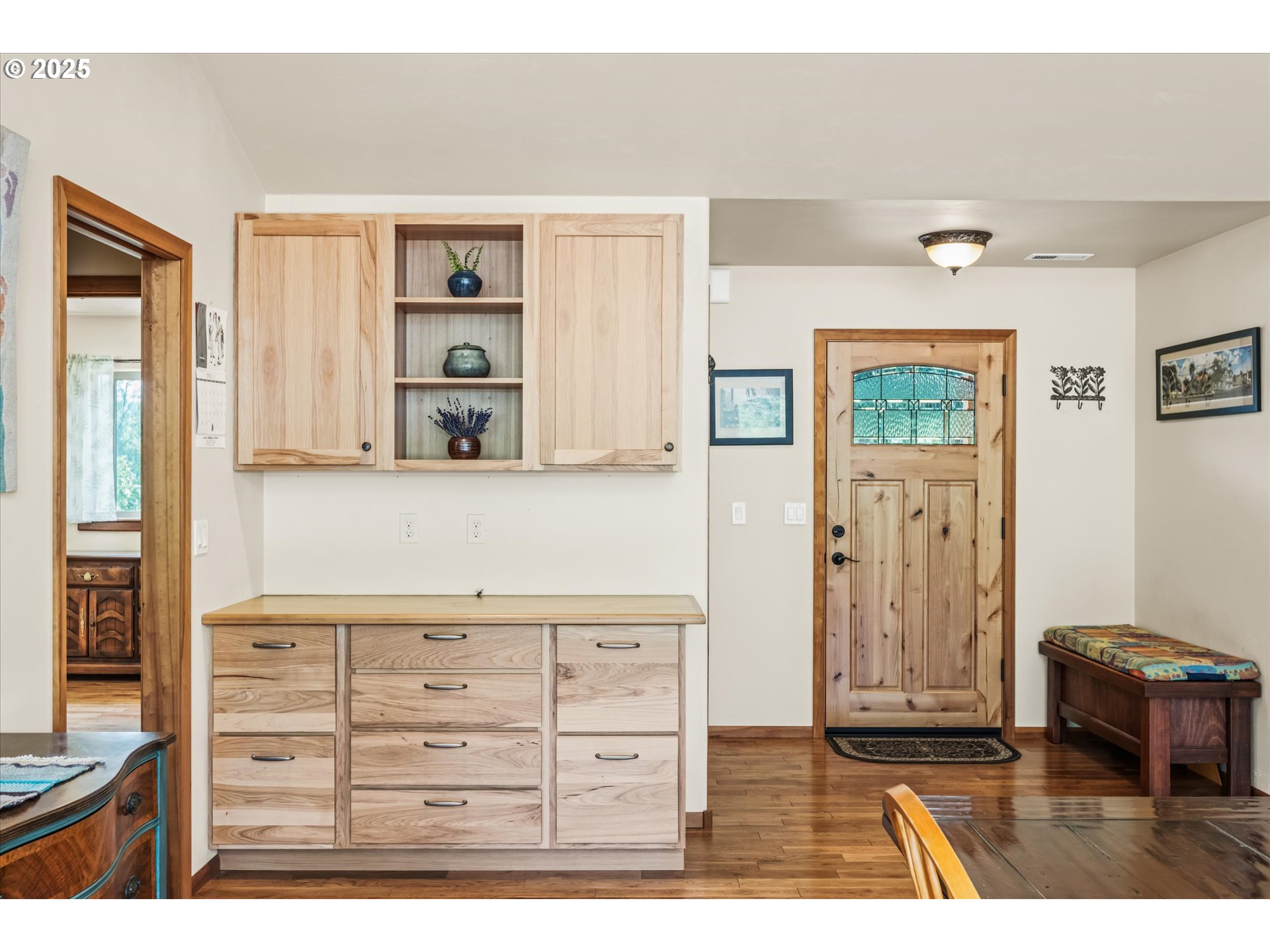 37381 Riverside Drive Pleasant Hill, OR 97455 - Photo 13 of 48 Entrance/Foyer