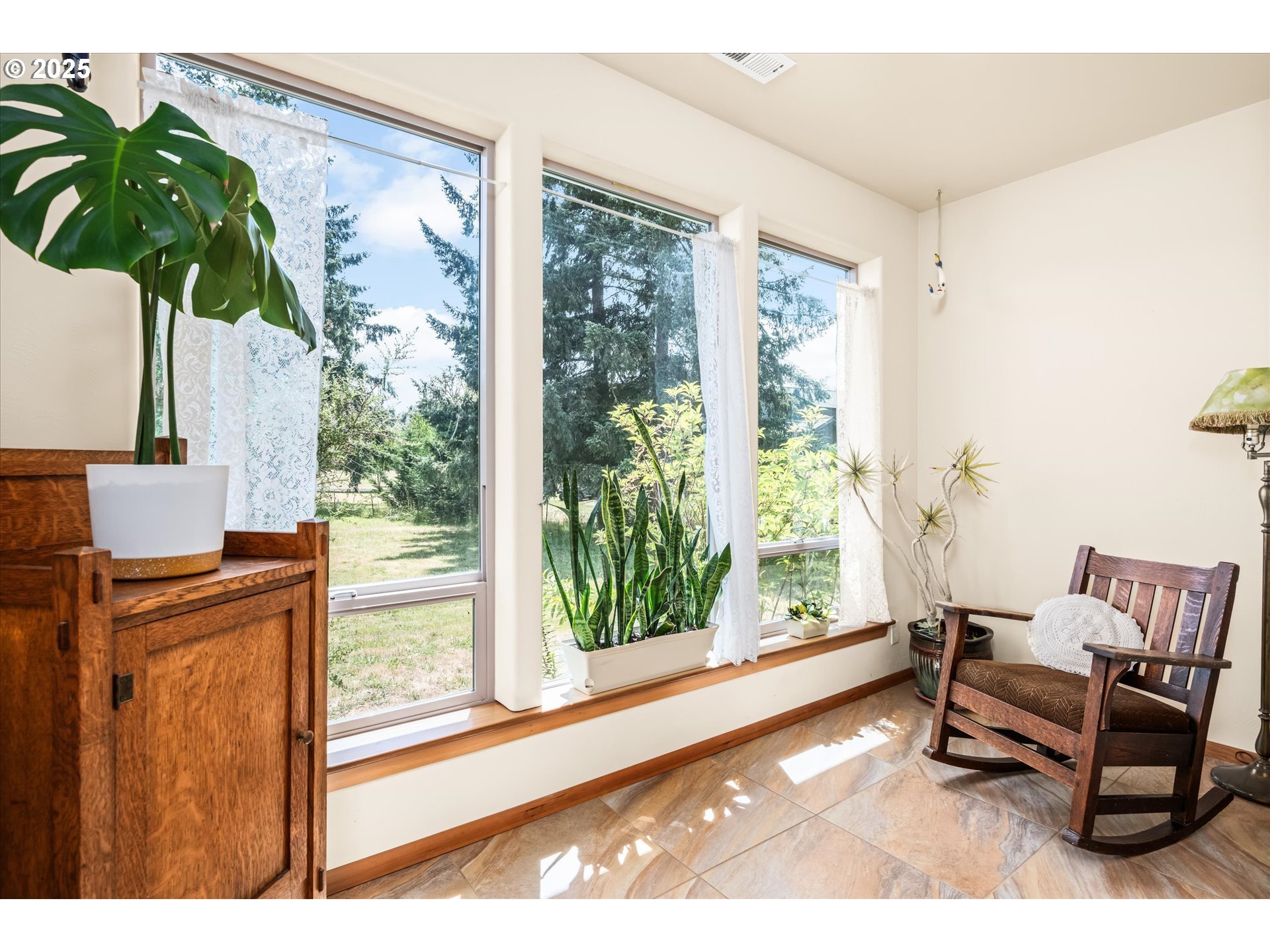 37381 Riverside Drive Pleasant Hill, OR 97455 - Photo 20 of 48 Sun Room