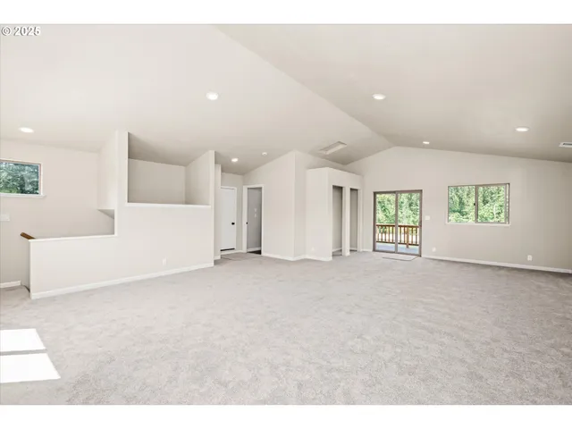 $1,095,000 | 37381 Riverside Drive, Pleasant Hill, OR 97455