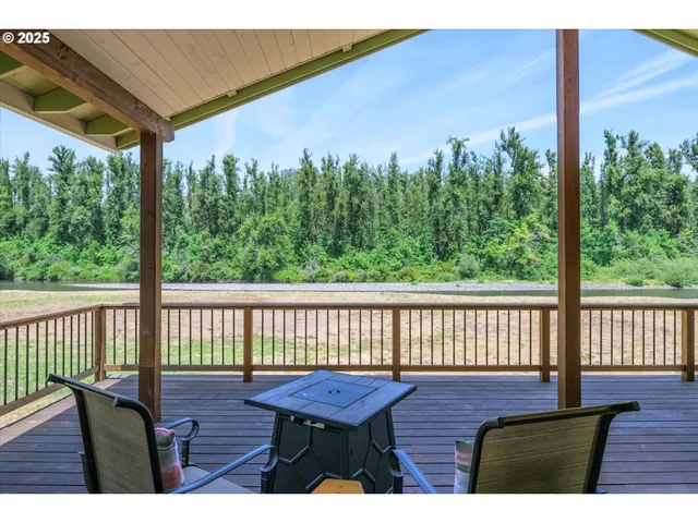$1,095,000 | 37381 Riverside Drive, Pleasant Hill, OR 97455
