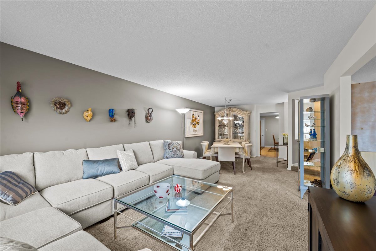 2533 Windsor Lane Northbrook, IL 60062 - Photo 7 of 30