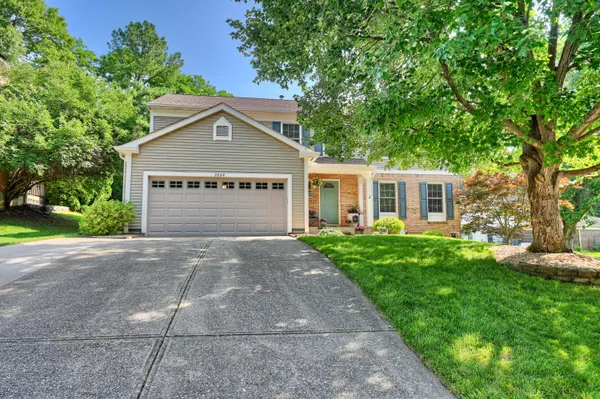 $529,900 | 2064 Periwinkle Court, Fort Mitchell, KY 41017