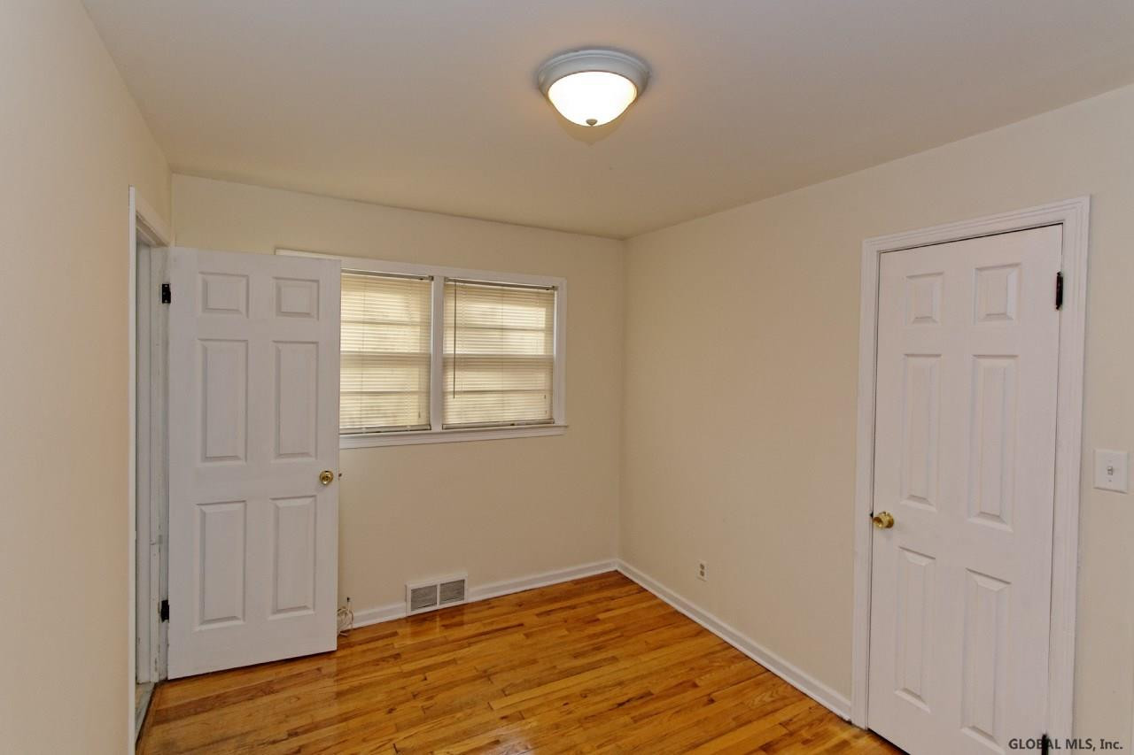 26 Hungerford Road Guilderland, NY 12203 - Photo 15 of 25 Photo 15