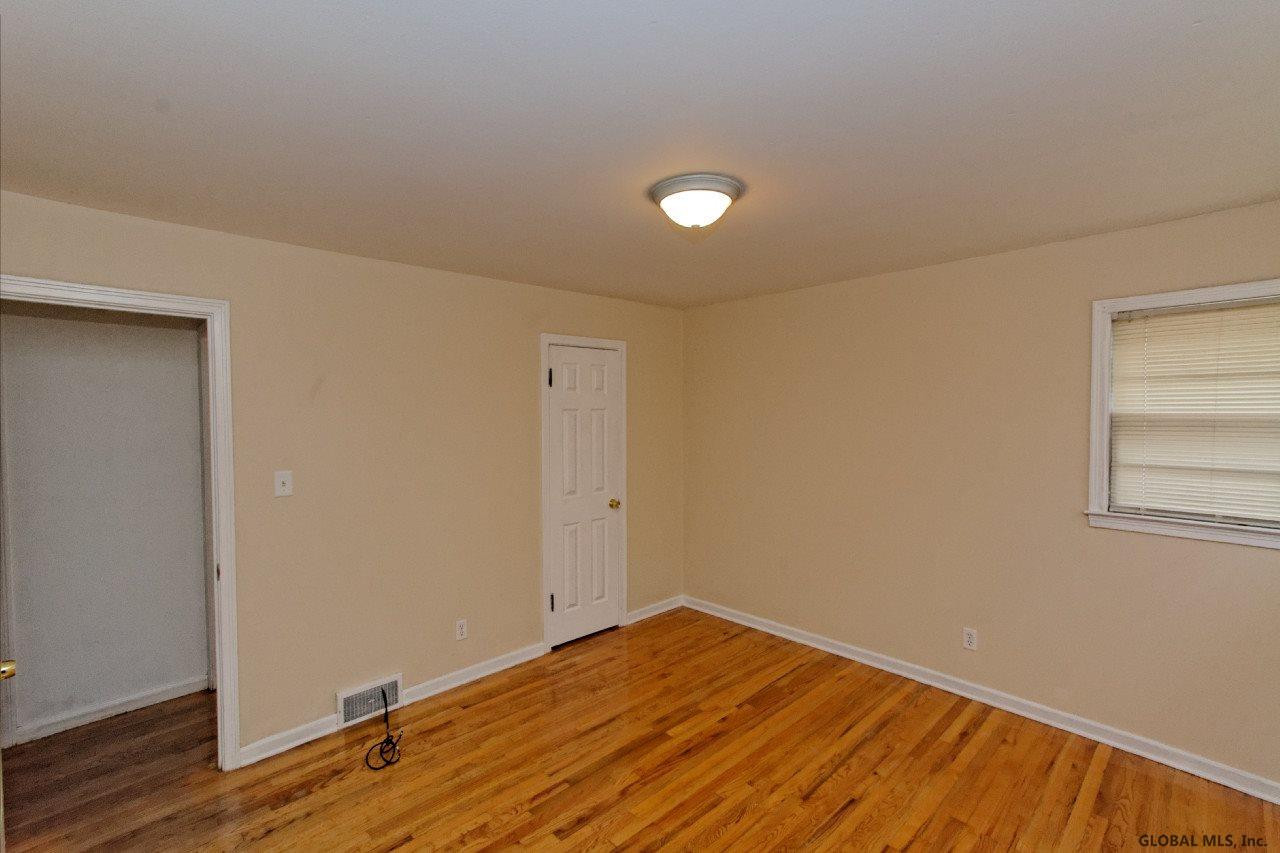 26 Hungerford Road Guilderland, NY 12203 - Photo 20 of 25 Photo 20
