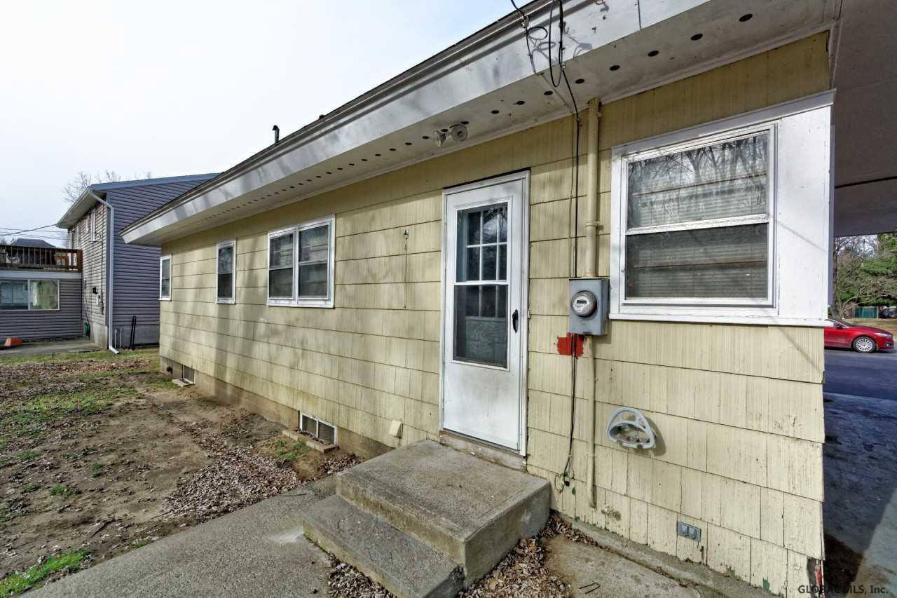 26 Hungerford Road Guilderland, NY 12203 - Photo 4 of 25 Photo 4